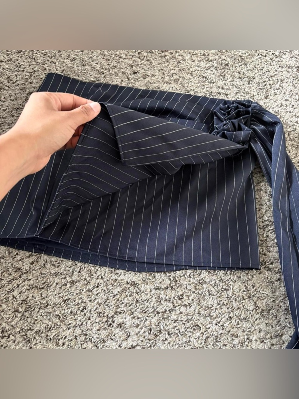 LIONESS HILLS MINI SKIRT NAVY PINSTRIPE size small - Picture 3 of 8